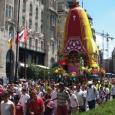 Különleges csillagzat alatt karneválozhatunk, asztrológiai szerencsenapra esik idén a Szekérfesztivál! Súlytalanul a siker felé. 2013. július 13. Különleges dátum. Szekérfesztivál Budapesten, amikor is ismét karneváli hangulatban, csodálatosan feldíszített szekéren húzzák végig...